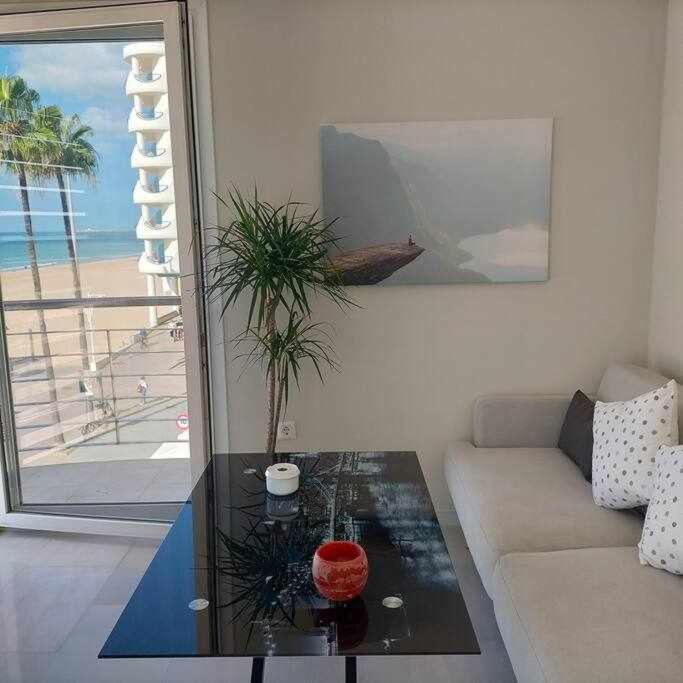 Apartamento Preciado Con Vistas Frontales Al Mar