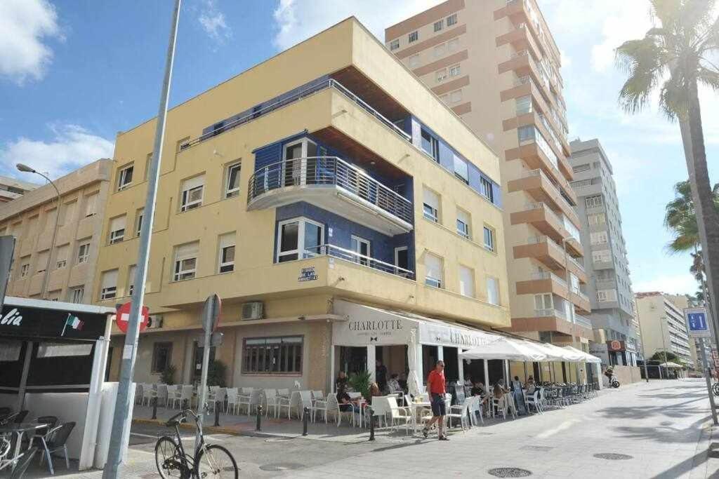 Apartamento Preciado Con Vistas Frontales Al Mar *